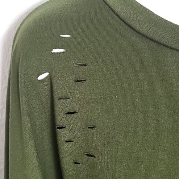 Touch Me Army Green Ripped Crop-top, Longsleeves, Size 2XL - Picture 4 of 8
